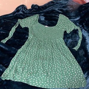 Green sundress w/ small white flower print, short sleeve, square neckline